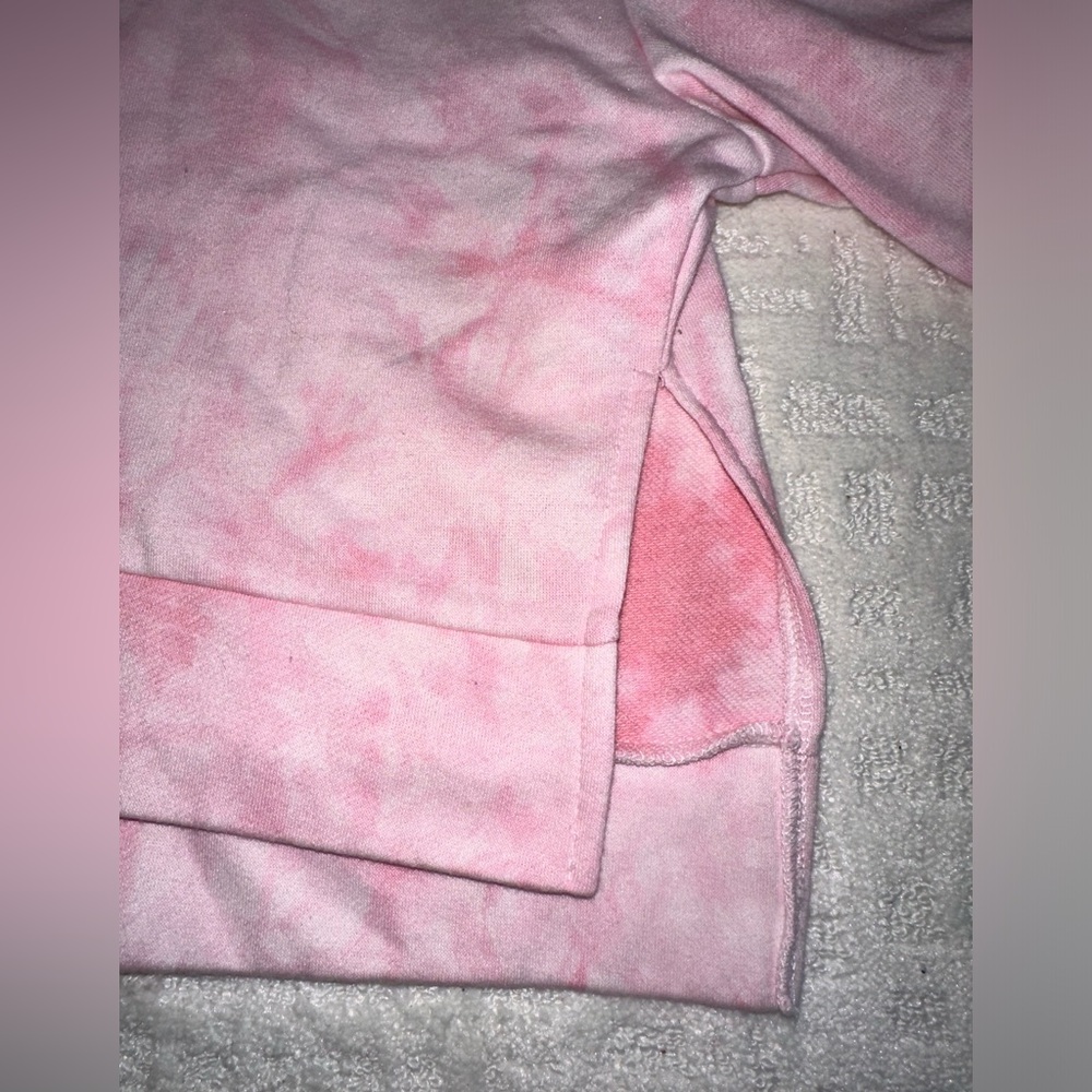 Tie Dye Crop Top Sweatshirt with puff sleeves by Crown & Ivy - Picture 6 of 8